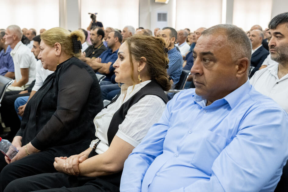 Ermənistan silahlı qüvvələrinin hücumları nəticəsində doğmaları öldürülmüş, yaralanmış, mina qurbanı olmuş, əsirlikdə və girovluqda işgəncələrə məruz qalmış şəxslər məhkəmədə ifadə veriblər
