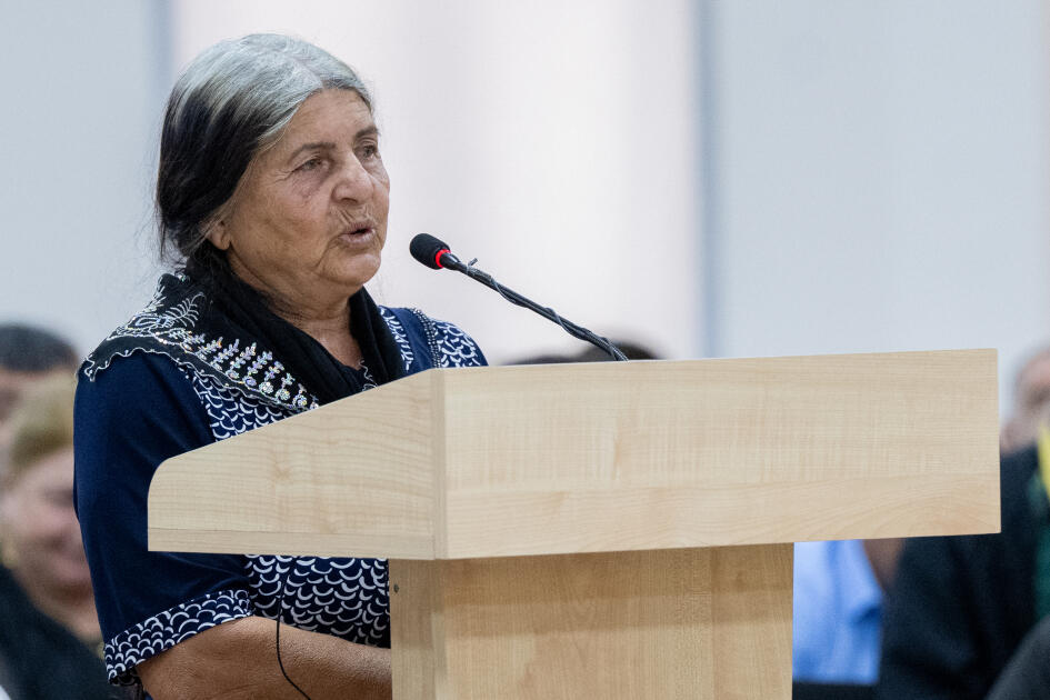 Ermənistan silahlı qüvvələrinin hücumları nəticəsində doğmaları öldürülmüş, yaralanmış, mina qurbanı olmuş, əsirlikdə və girovluqda işgəncələrə məruz qalmış şəxslər məhkəmədə ifadə veriblər