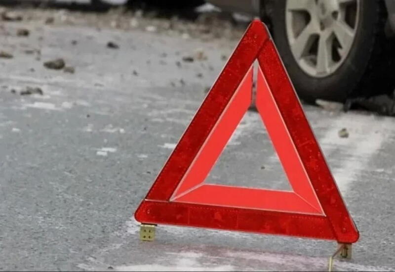 В Шамахы перевернулся автомобиль