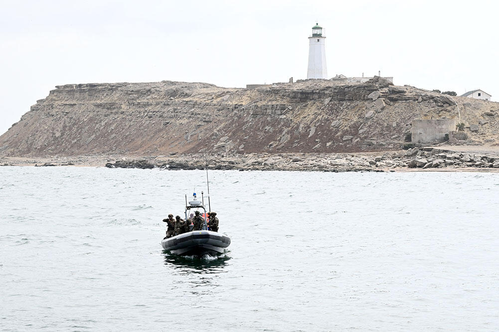 Тактические учения с боевой стрельбой в ВМС Азербайджана