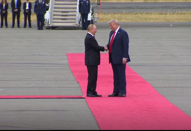 Трамп и Путин встретились на Аляске