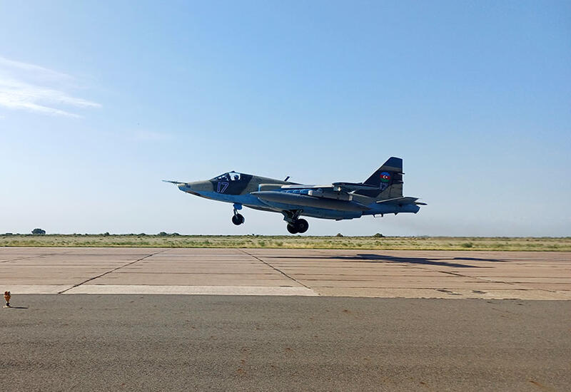 Авиационные подразделения выполнили учебно-тренировочные полеты