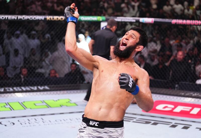 Хамзат Чимаев стал новым чемпионом UFC