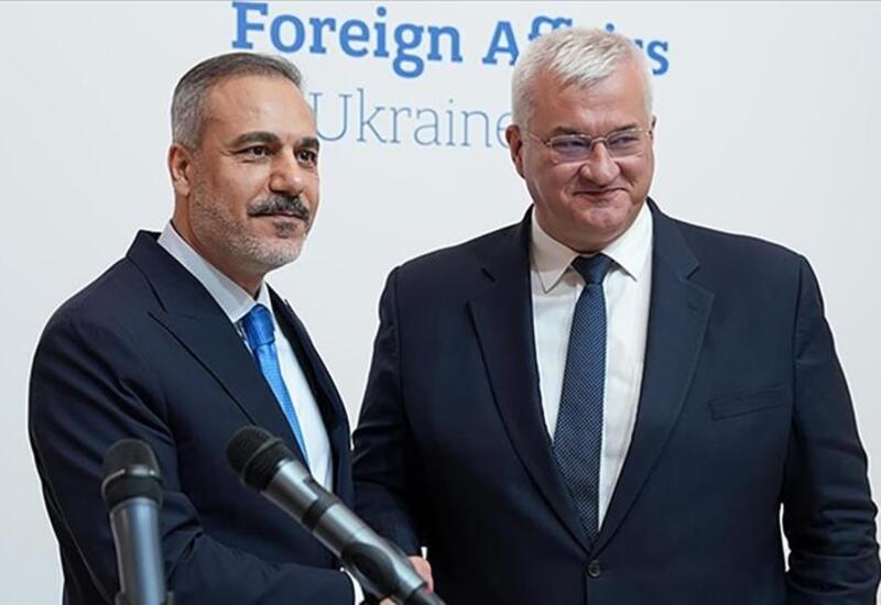 Фидан и Сибига обсудили переговорный процесс по обеспечению мира в Украине