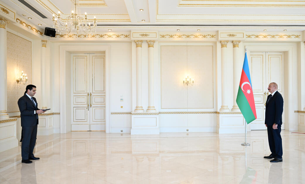 Президент Ильхам Алиев принял верительные грамоты новоназначенного посла Словакии в Азербайджане