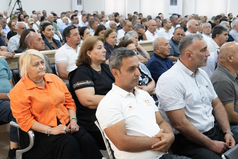 Ermənistan silahlı qüvvələrinin Xankəndiyə, Laçına, Kəlbəcərə, Ağdərəyə, Cəbrayıla, Füzuliyə hücumları nəticəsində məcburi köçkün düşmüş, yaralanmış, doğmaları öldürülmüş şəxslər məhkəmədə ifadə veriblər