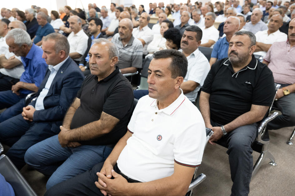 Ermənistan silahlı qüvvələrinin Xankəndiyə, Laçına, Kəlbəcərə, Ağdərəyə, Cəbrayıla, Füzuliyə hücumları nəticəsində məcburi köçkün düşmüş, yaralanmış, doğmaları öldürülmüş şəxslər məhkəmədə ifadə veriblər