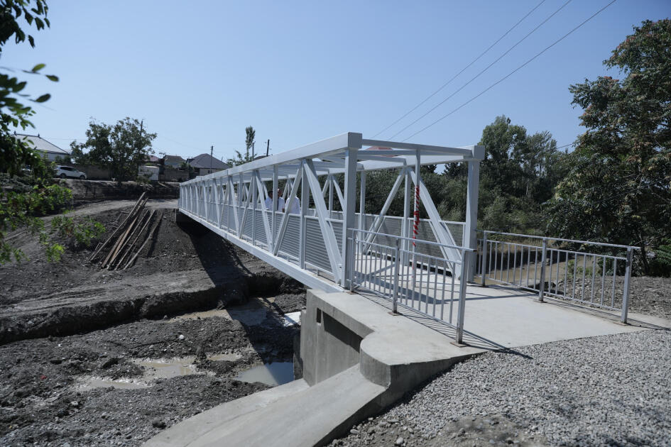 В одном из районов Азербайджана введён в эксплуатацию новый пешеходный мост
