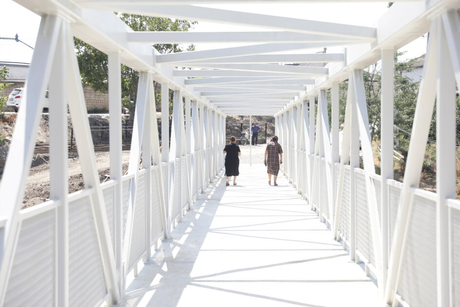 В одном из районов Азербайджана введён в эксплуатацию новый пешеходный мост