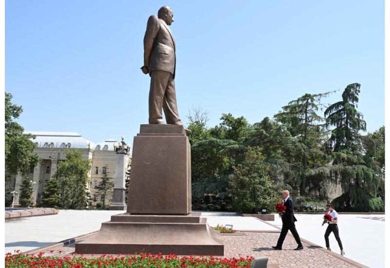Президент Ильхам Алиев и Первая леди Мехрибан Алиева посетили город Гянджа