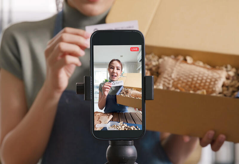 Нейросети начали переводить видео в Instagram