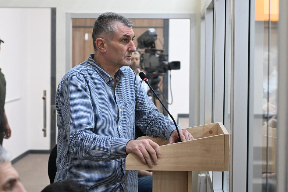 Ermənistan silahlı qüvvələrinin Xocalıya, Laçına, Kəlbəcərə, Qubadlıya hücumları nəticəsində məcburi köçkün düşmüş, yaralanmış, doğmaları öldürülmüş şəxslər məhkəmədə ifadə veriblər