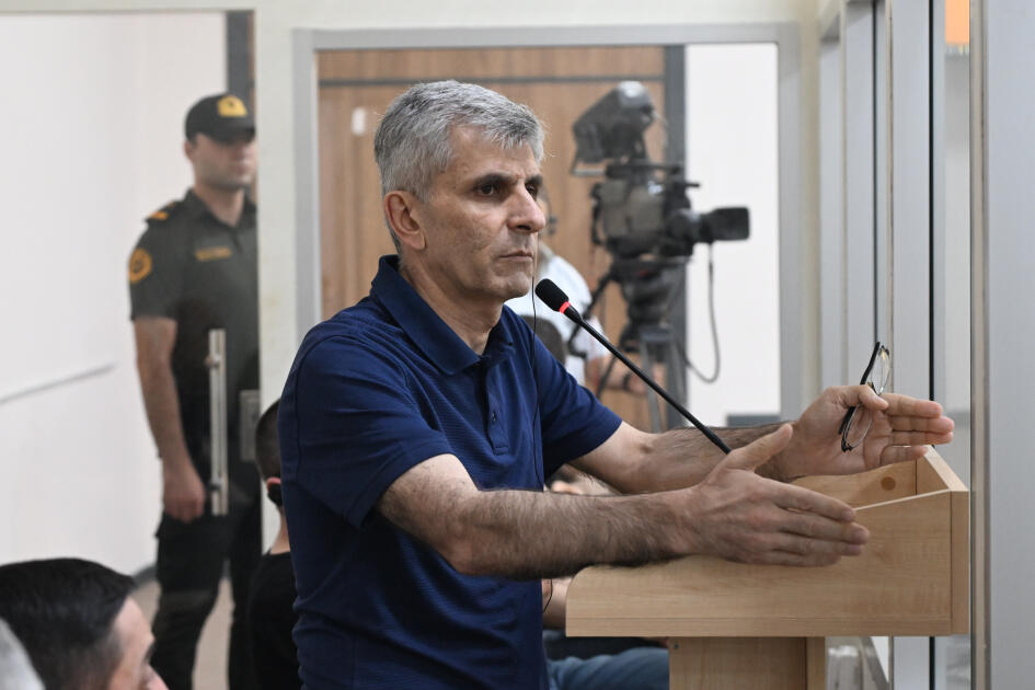 Ermənistan silahlı qüvvələrinin Xocalıya, Laçına, Kəlbəcərə, Qubadlıya hücumları nəticəsində məcburi köçkün düşmüş, yaralanmış, doğmaları öldürülmüş şəxslər məhkəmədə ifadə veriblər