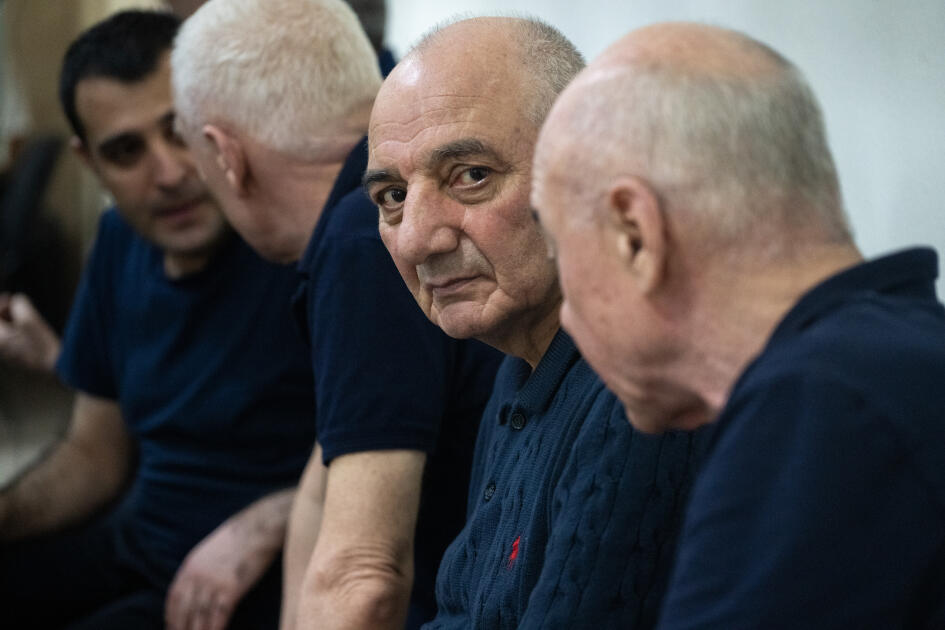Ermənistan silahlı qüvvələrinin Xocalıya, Laçına, Kəlbəcərə, Qubadlıya hücumları nəticəsində məcburi köçkün düşmüş, yaralanmış, doğmaları öldürülmüş şəxslər məhkəmədə ifadə veriblər