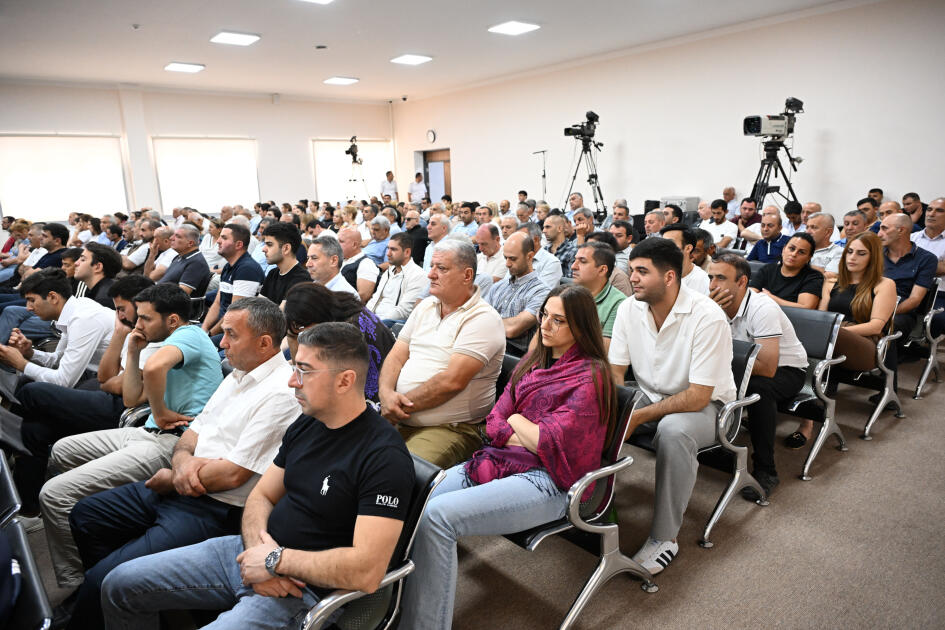 Ermənistan silahlı qüvvələrinin Xocalıya, Laçına, Kəlbəcərə, Qubadlıya hücumları nəticəsində məcburi köçkün düşmüş, yaralanmış, doğmaları öldürülmüş şəxslər məhkəmədə ifadə veriblər