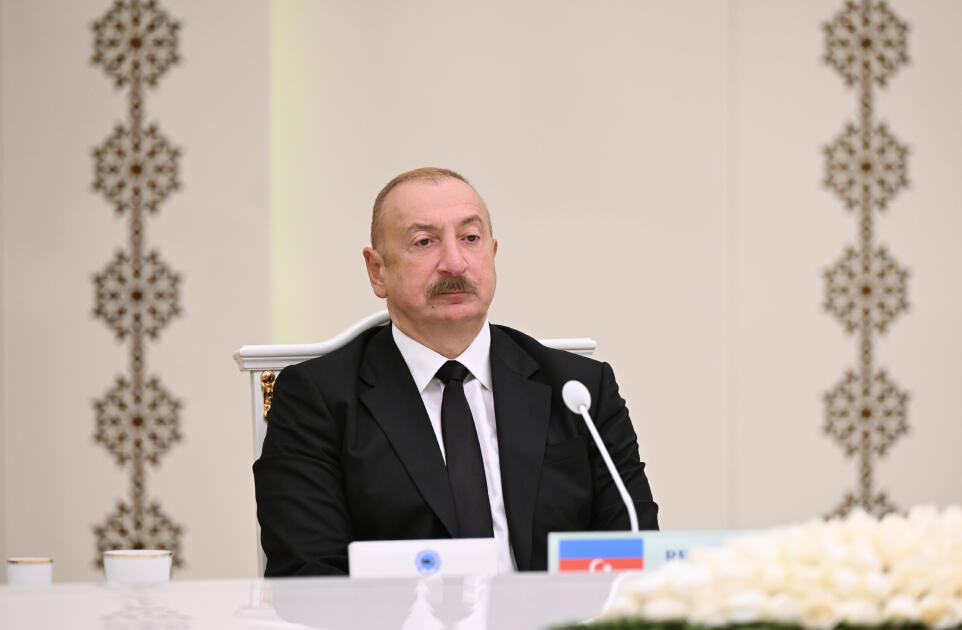 Состоялась встреча Президента Азербайджана Ильхама Алиева с председателем Халк Маслахаты Туркменистана в расширенном составе