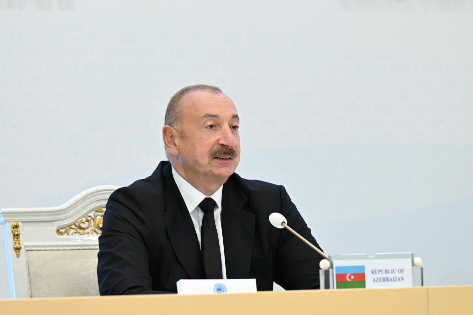 В Туркменбаши Президент Ильхам Алиев, Гурбангулы Бердымухамедов и Шавкат Мирзиёев выступили с совместными заявлениями для прессы