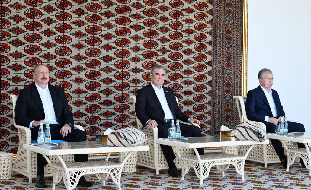 Prezident İlham Əliyevə “Axaltəkə” atı hədiyyə edilib
