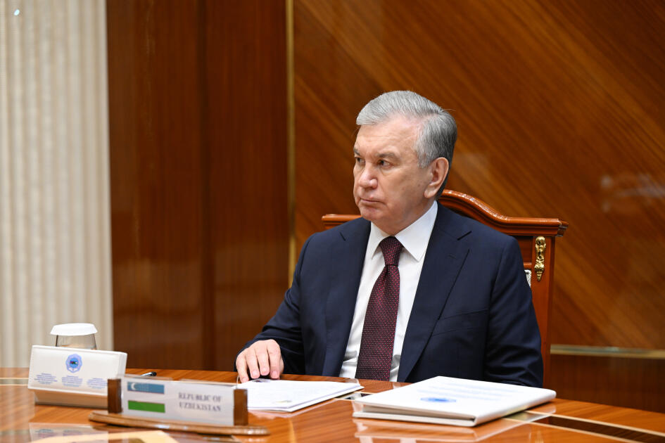 Türkmənbaşı şəhərində Prezidenti İlham Əliyev, Qurbanqulu Berdiməhəmmədov və Şavkat Mirziyoyev arasında yüksəksəviyyəli görüş keçirilib