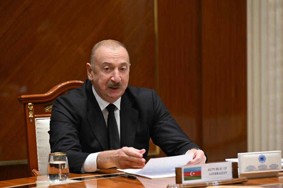 Türkmənbaşı şəhərində Prezidenti İlham Əliyev, Qurbanqulu Berdiməhəmmədov və Şavkat Mirziyoyev arasında yüksəksəviyyəli görüş keçirilib
