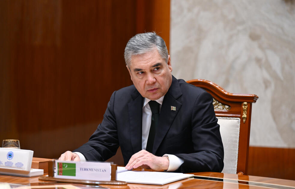 Türkmənbaşı şəhərində Prezidenti İlham Əliyev, Qurbanqulu Berdiməhəmmədov və Şavkat Mirziyoyev arasında yüksəksəviyyəli görüş keçirilib