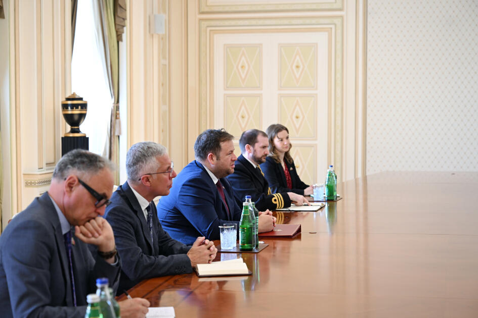 Президент Ильхам Алиев принял Государственного министра Великобритании и Северной Ирландии