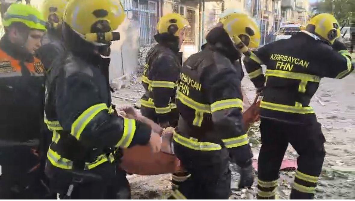 В Баку произошел взрыв в квартире пятиэтажного жилого дома