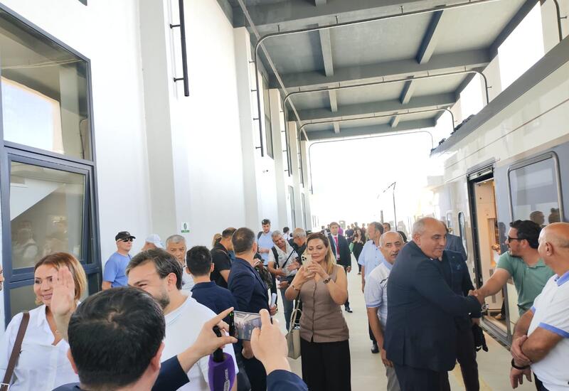 32 ildən sonra fəaliyyətini bərpa edən Bakı–Ağdam qatarı mənzil başına çatıb