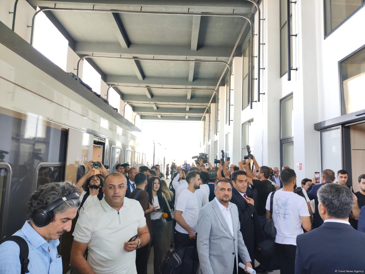 32 ildən sonra fəaliyyətini bərpa edən Bakı–Ağdam qatarı mənzil başına çatıb
