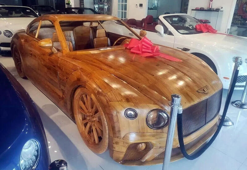 В США выставили на продажу деревянный Bentley