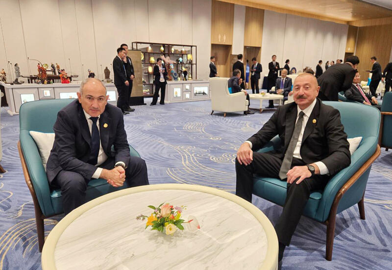 Prezident İlham Əliyevin Ermənistanın Baş naziri Nikol Paşinyan ilə görüşü olub