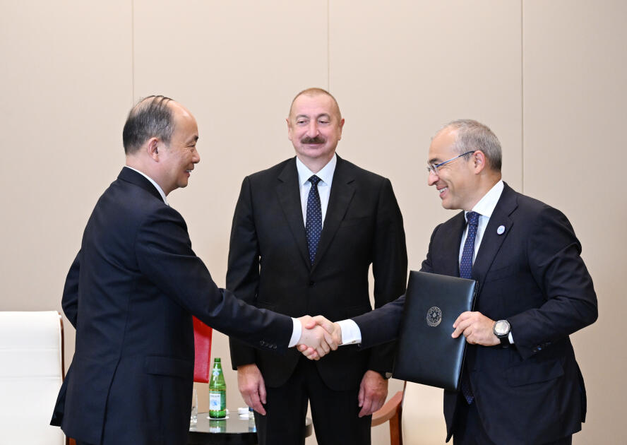 Президент Ильхам Алиев встретился с председателем компании China National Chemical Engineering