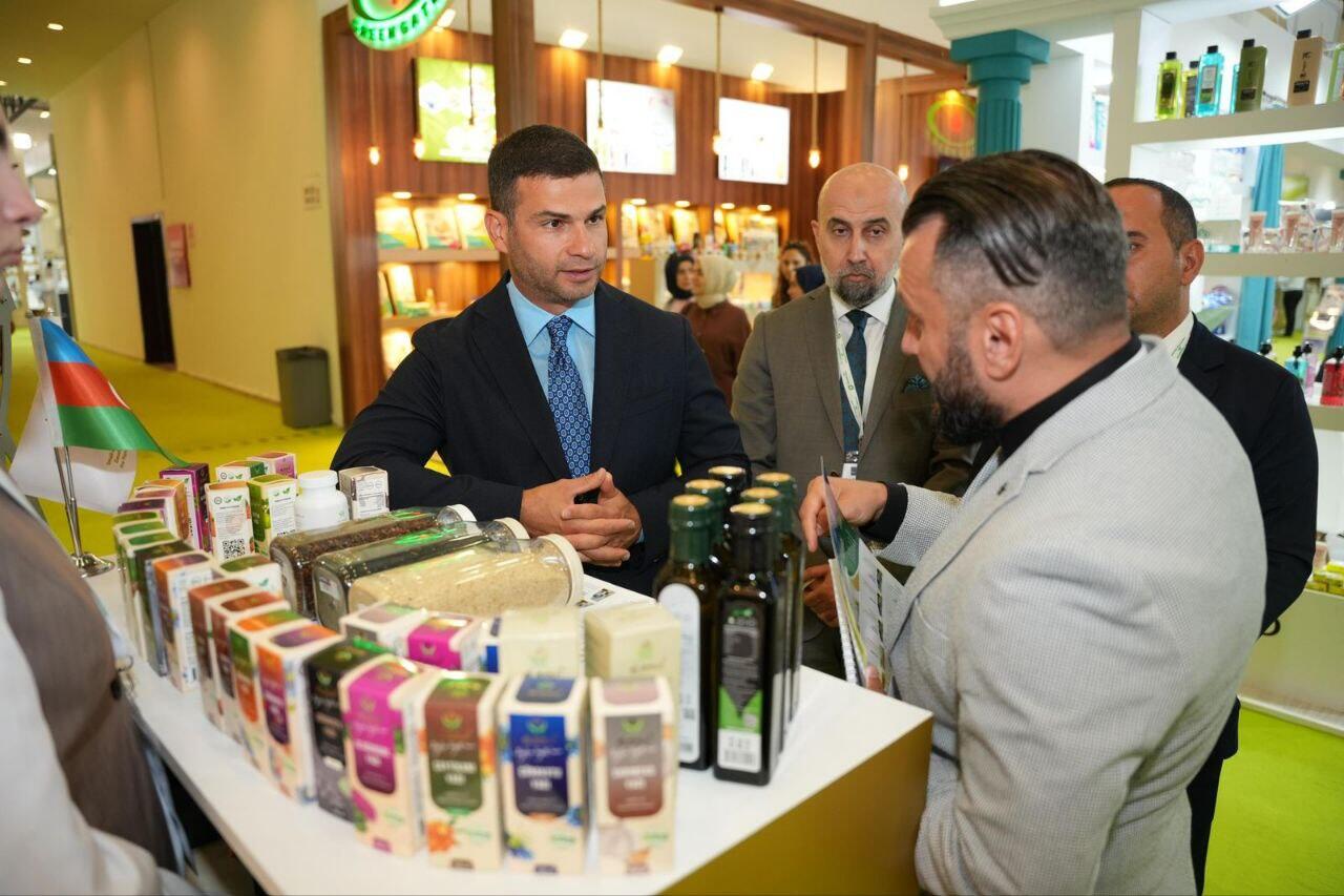 Azərbaycan sahibkarları “WorldFood Istanbul 2025” sərgisində məhsullarını təqdim edirlər