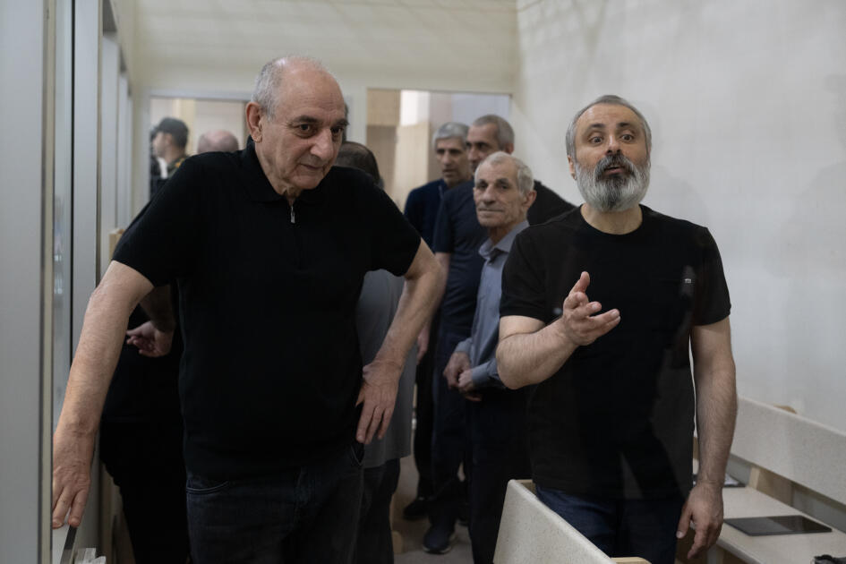 Madat Babayan ibtidai istintaqa ifadəsində Xocalı soyqırımı zamanı xüsusi qəddarlığı ilə seçilən Ermənistan silahlı qüvvələrinin bəzi hərbçilərinin adlarını açıqlayıb