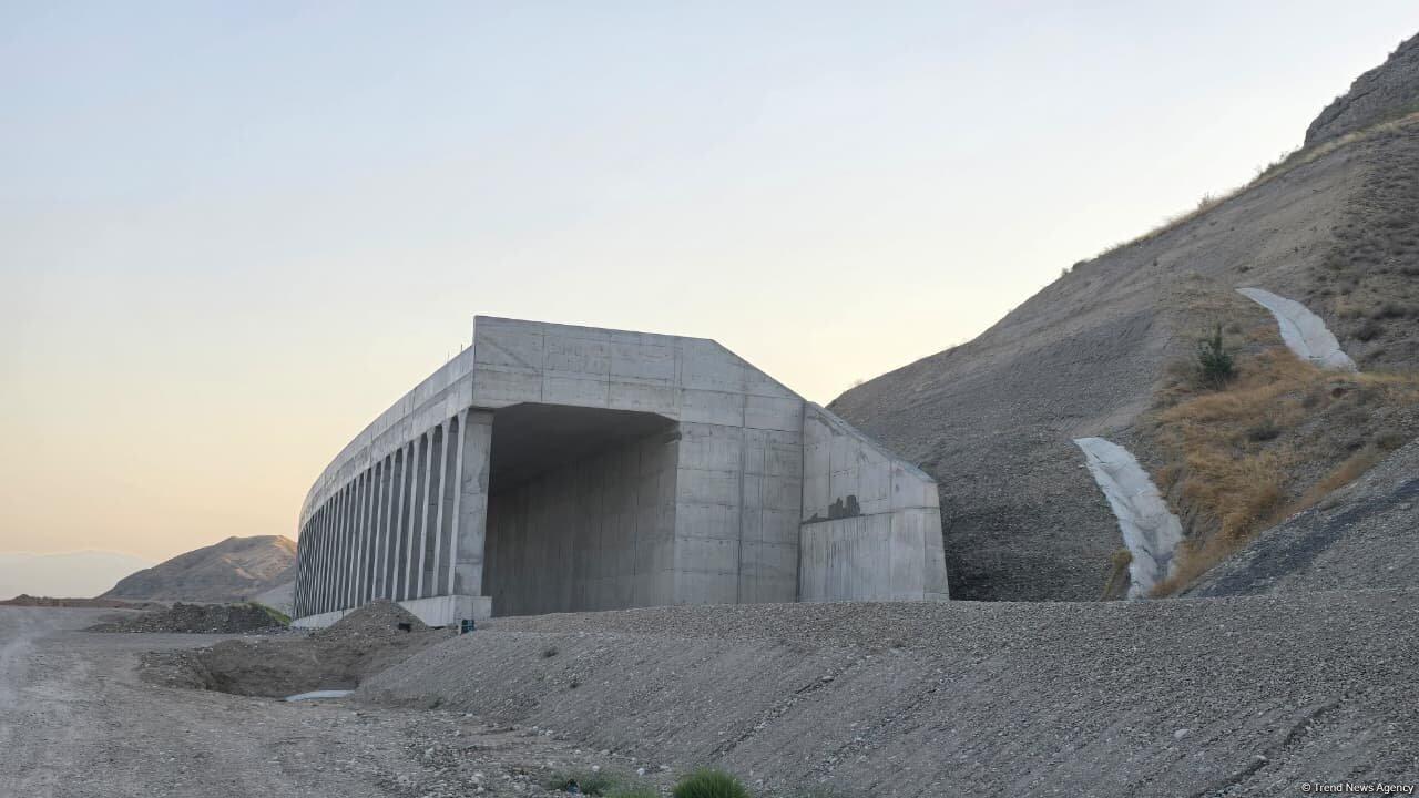 Продолжается строительство железной дороги Горадиз–Агбенд