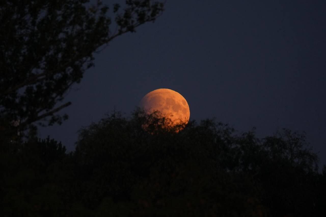 Завершилось Кровавое лунное затмение