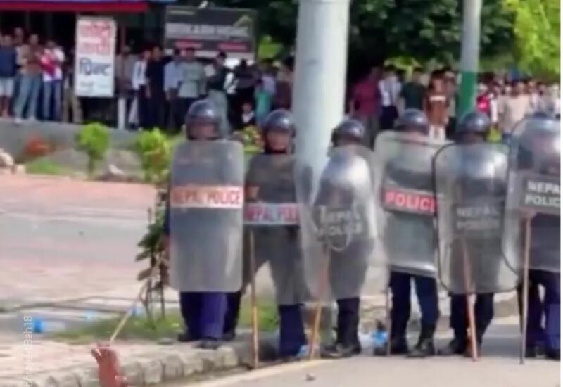 Массовые беспорядки в Непале: премьер подал в отставку