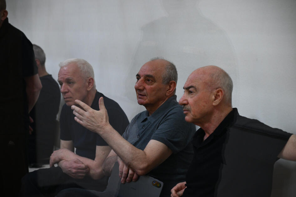 Azərbaycan ərazilərinin Ermənistandan atəşə tutulması, mülki azərbaycanlıların öldürülməsi, girov götürülməsi ilə bağlı sənədlər məhkəmədə elan olunub