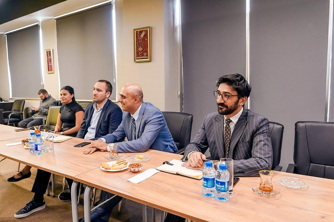 В Баку прошла встреча с коллективом фильма "Boşluğa Xütbə", представленного на Венецианском кинофестивале