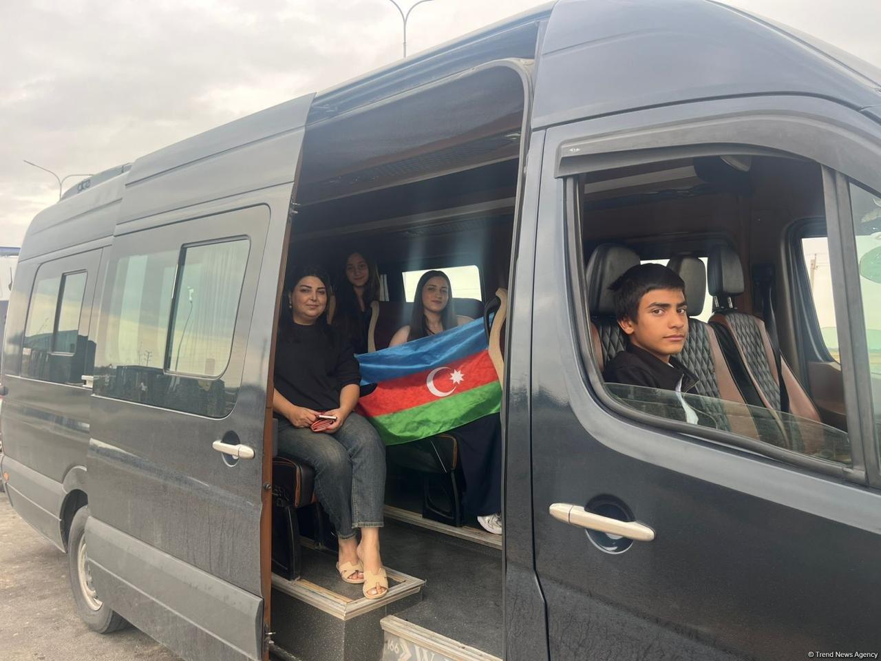 Семьям, переселившимся в село Дашбулаг Ходжалинского района, вручили ключи от квартир