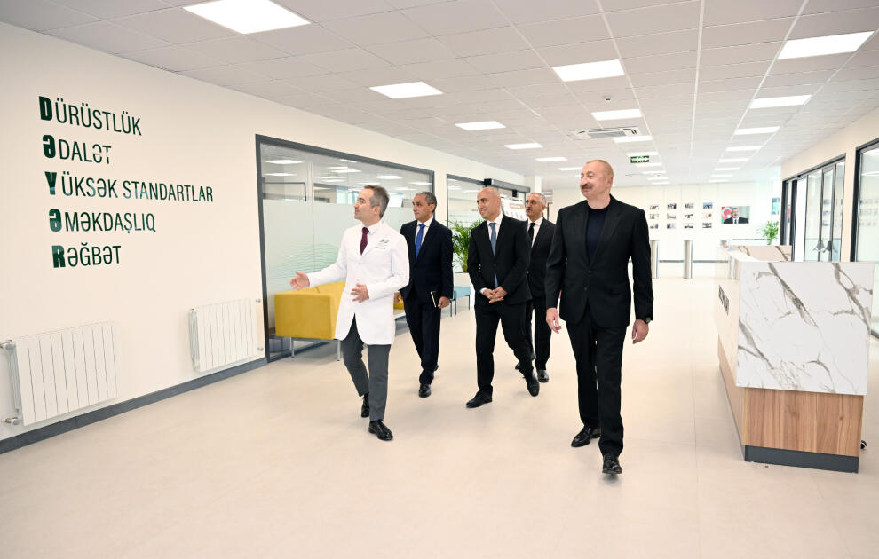 Prezident İlham Əliyev Qarabağ Universitetinin Klinikası binasının, Tibb və sağlamlıq elmləri fakültəsinin tədris korpusunun açılışında iştirak edib