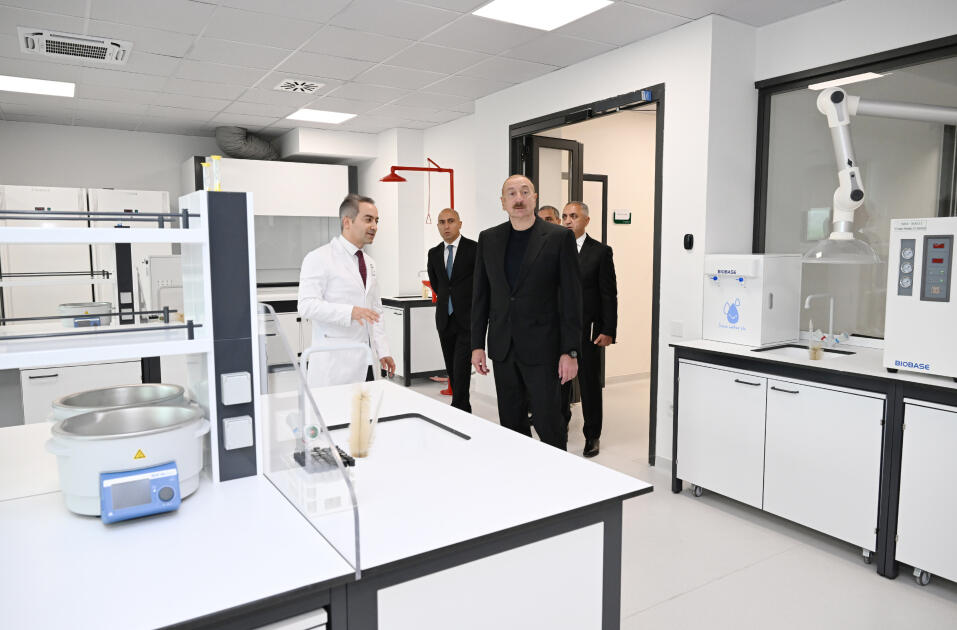 Prezident İlham Əliyev Qarabağ Universitetinin Klinikası binasının, Tibb və sağlamlıq elmləri fakültəsinin tədris korpusunun açılışında iştirak edib