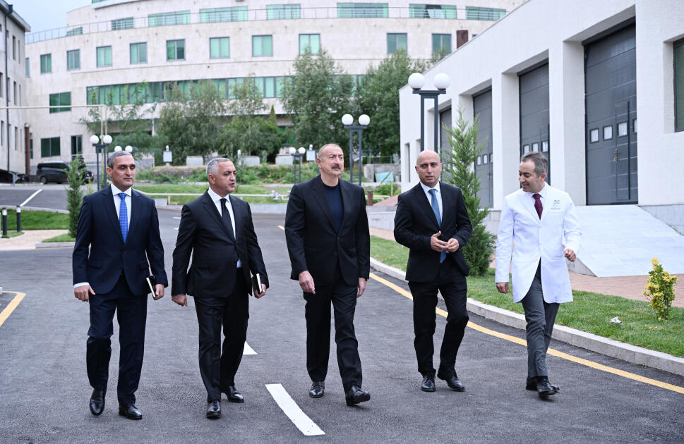 Prezident İlham Əliyev Qarabağ Universitetinin Klinikası binasının, Tibb və sağlamlıq elmləri fakültəsinin tədris korpusunun açılışında iştirak edib
