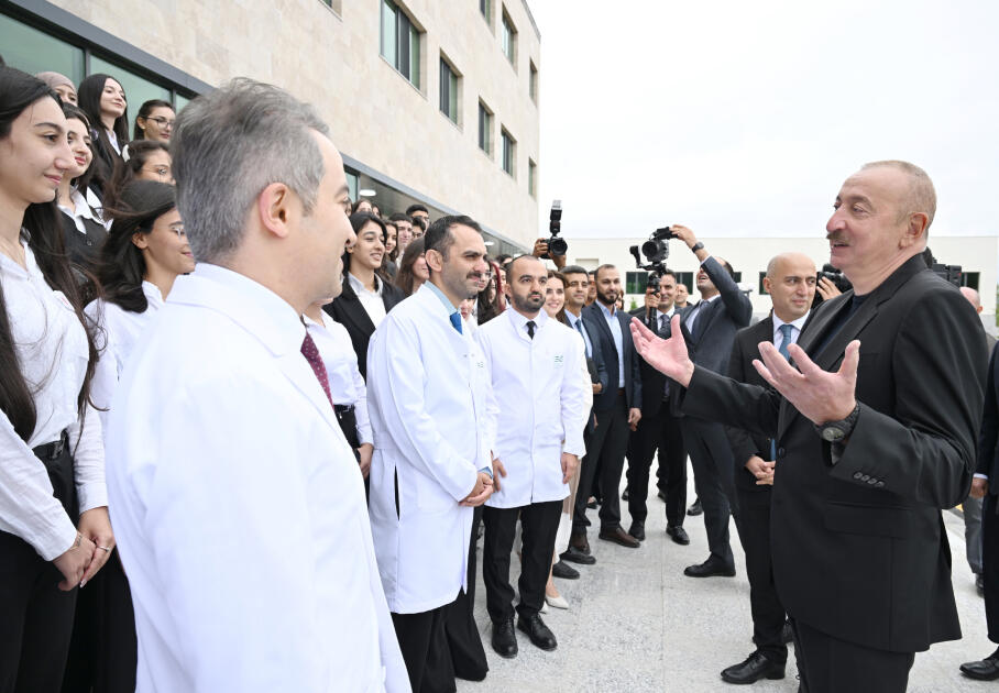 Prezident İlham Əliyev Qarabağ Universitetinin Klinikası binasının, Tibb və sağlamlıq elmləri fakültəsinin tədris korpusunun açılışında iştirak edib
