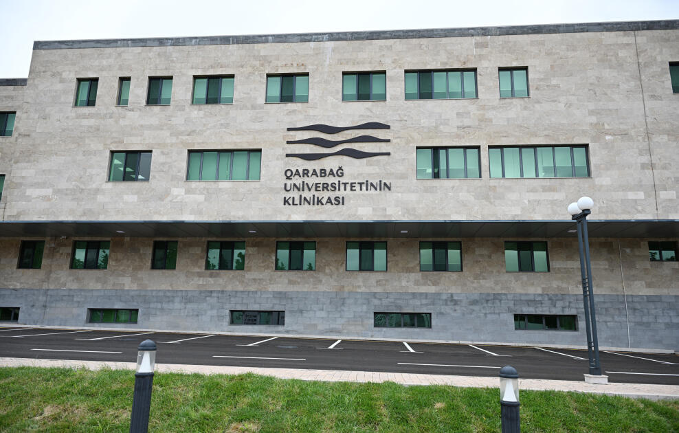 Prezident İlham Əliyev Qarabağ Universitetinin Klinikası binasının, Tibb və sağlamlıq elmləri fakültəsinin tədris korpusunun açılışında iştirak edib