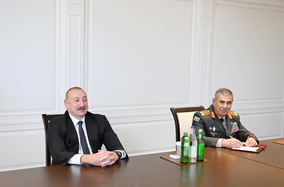Президент Ильхам Алиев принял начальника Генерального штаба Вооруженных сил Турции