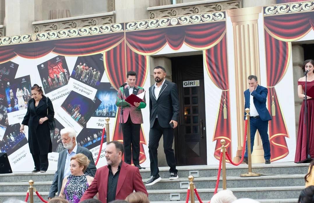 В Баку прошло яркое открытие театрального сезона