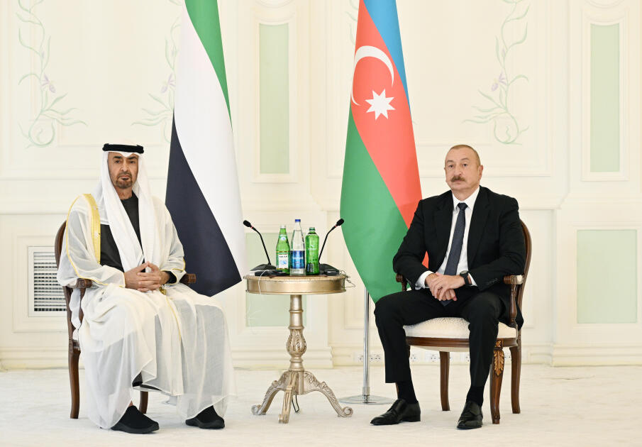 Prezidentlər İlham Əliyevin və Şeyx Məhəmməd bin Zayed Al Nəhyanın geniş tərkibdə görüşü olub, Azərbaycan-Birləşmiş Ərəb Əmirlikləri sənədləri mübadilə edilib