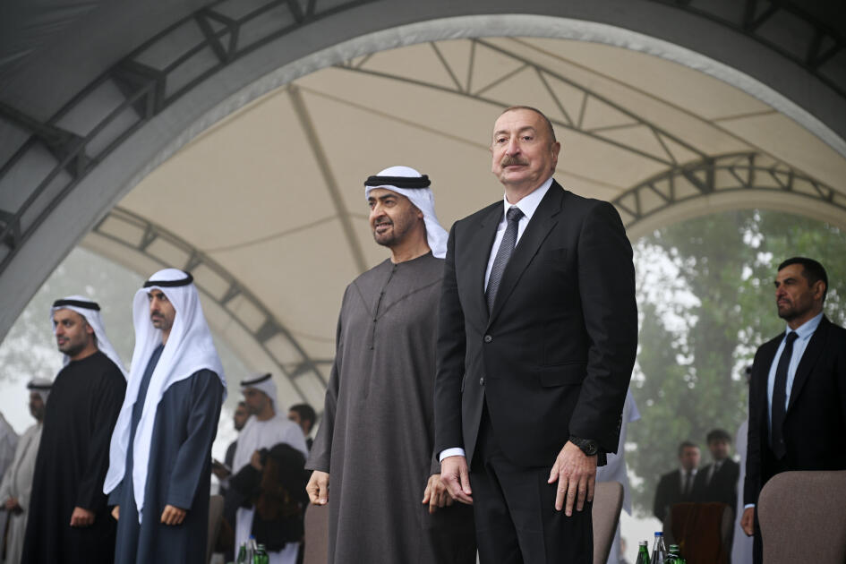 Президенты Ильхам Алиев и Шейх Мухаммед бен Заид Аль Нахайян посмотрели шоу карабахских скакунов на Джыдыр дюзю