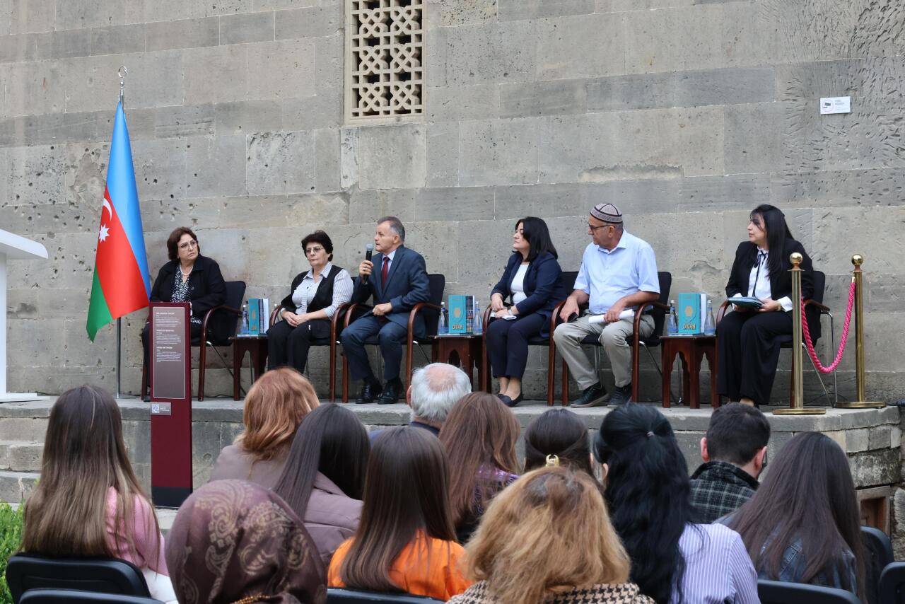 Şirvanşahlar Sarayı Kompleksində Bədr Şirvaninin “Divan” əsərinin təqdimatı və elmi-praktiki konfrans keçirilib